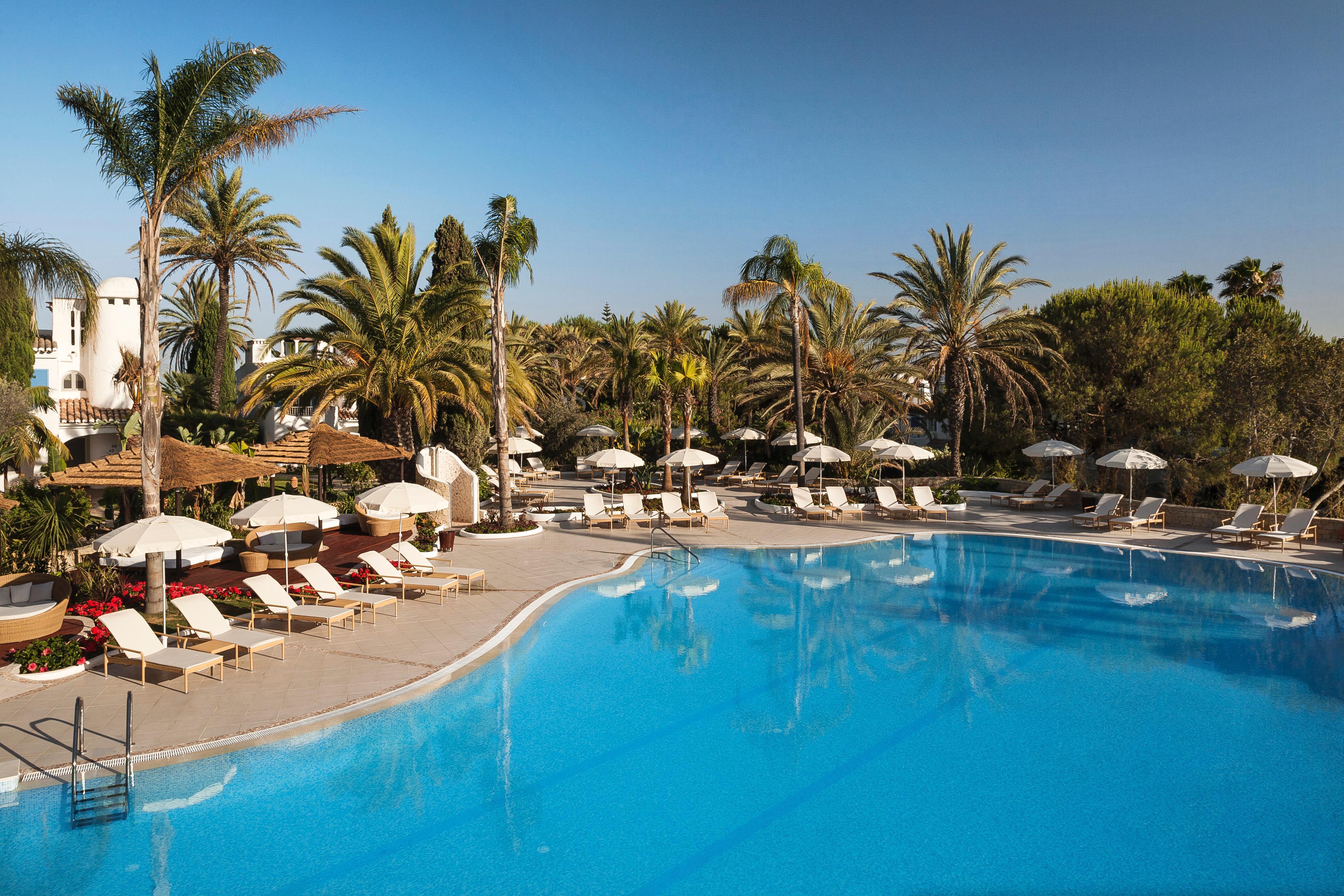 Vila Vita Parc Armação de Pêra Екстериор снимка The pool at the hotel