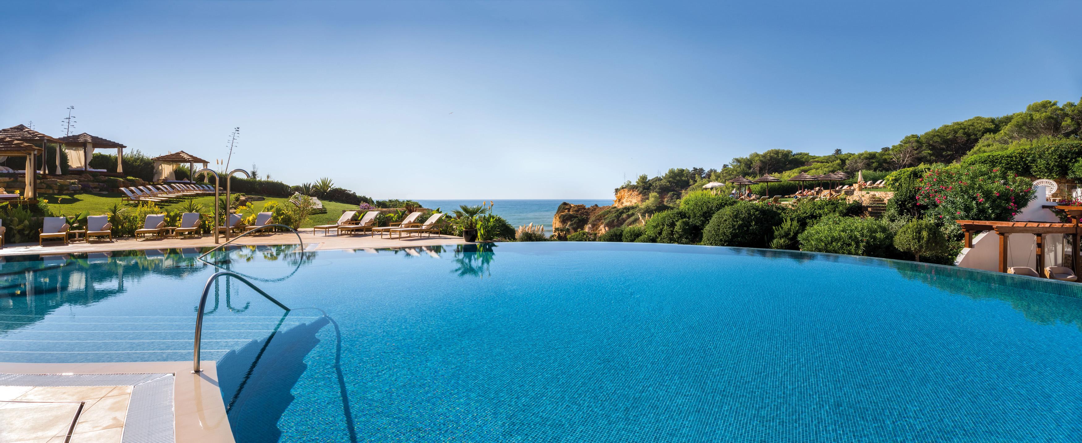 Vila Vita Parc Armação de Pêra Екстериор снимка Infinity pool at the resort