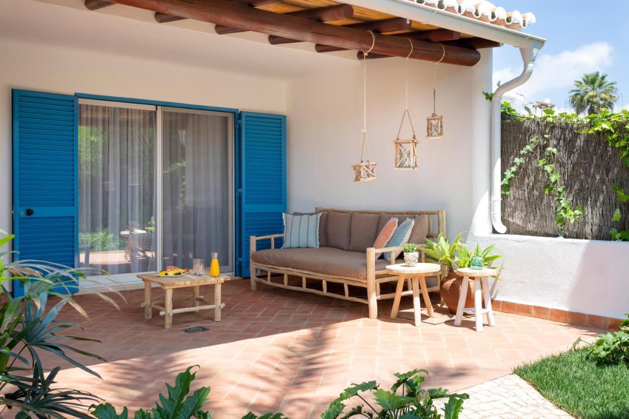 Vila Vita Parc Armação de Pêra Екстериор снимка A typical patio
